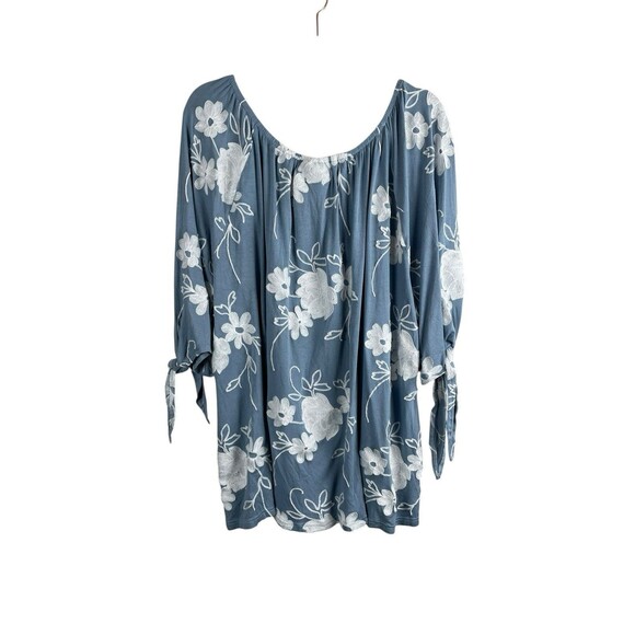 Liv Los Angeles Embroidered Floral Soft Blue Peasant Top Women Size 3X - Picture 3 of 12